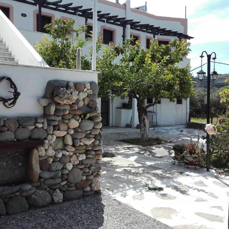 Παραθαλασσια Στουντιο Μιχαλιας Sea View Studio Michalias Agia Marina  Экстерьер фото
