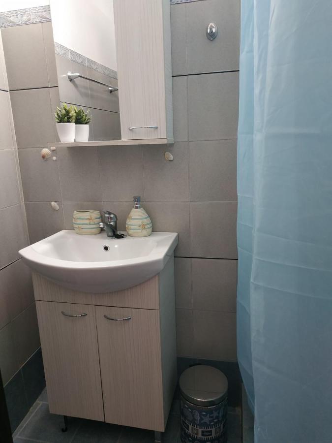 Παραθαλασσια Στουντιο Μιχαλιας Sea View Studio Michalias Agia Marina  Экстерьер фото
